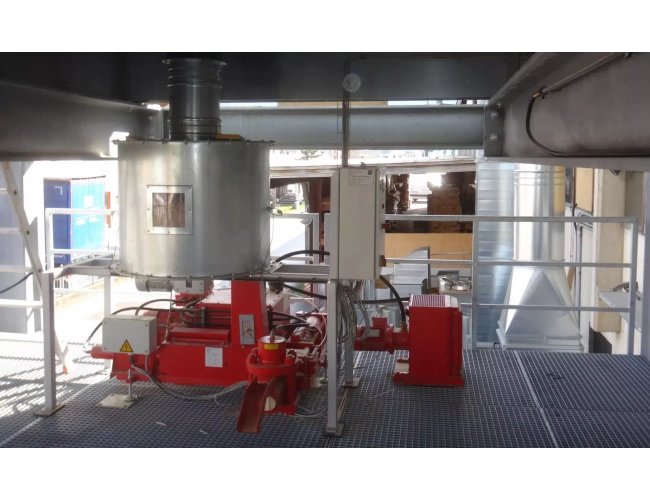 presa_hidraulica_brichetare_cu_buncar