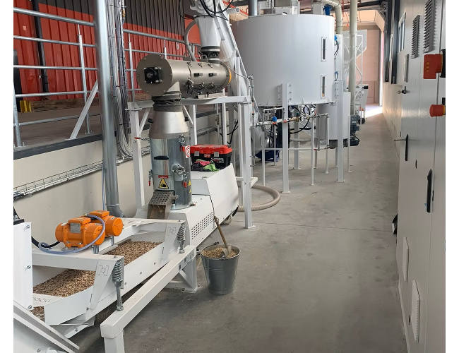 presa_peleti_minipelleter-18_buncar_si_vibro