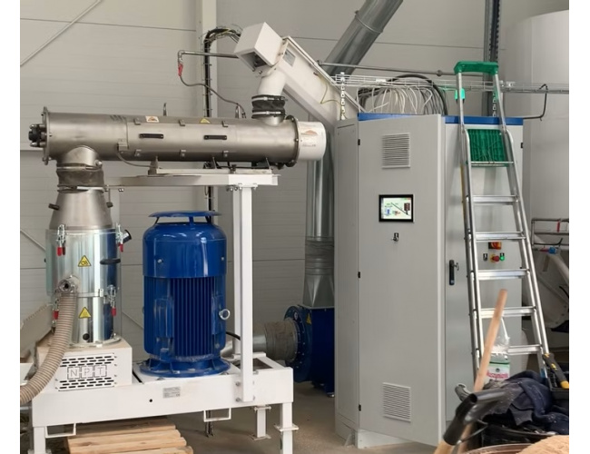 presa_peleti_minipelleter-18_touch_panel